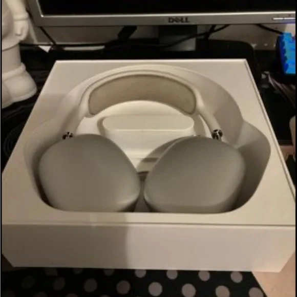 AirPod pro max grey